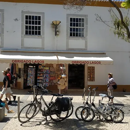 Apartment Uva - Cosy Historic City Center Lagos