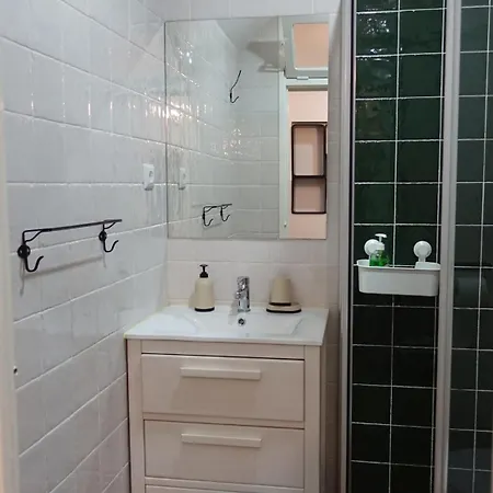Uva - Cosy Historic City Center Apartment Lagos